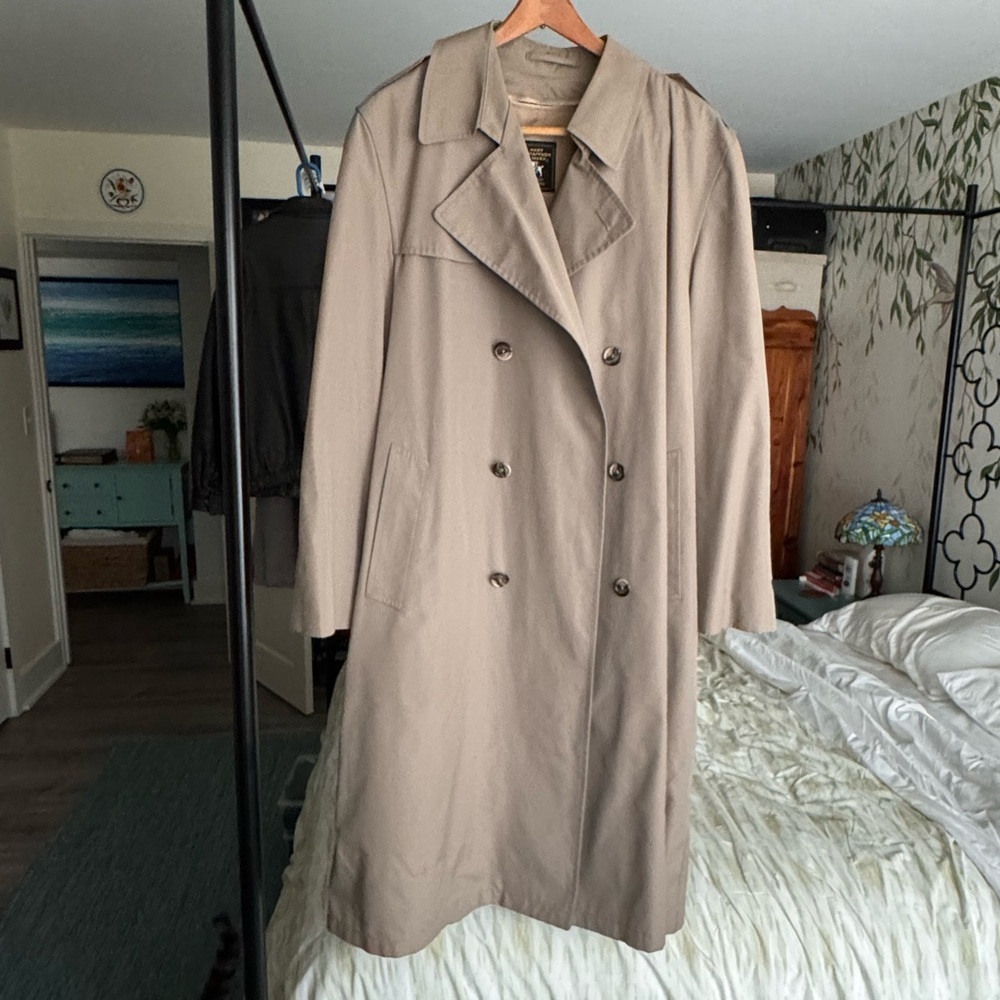 Hart Schaffner Marx Classic Tan Trench Coat